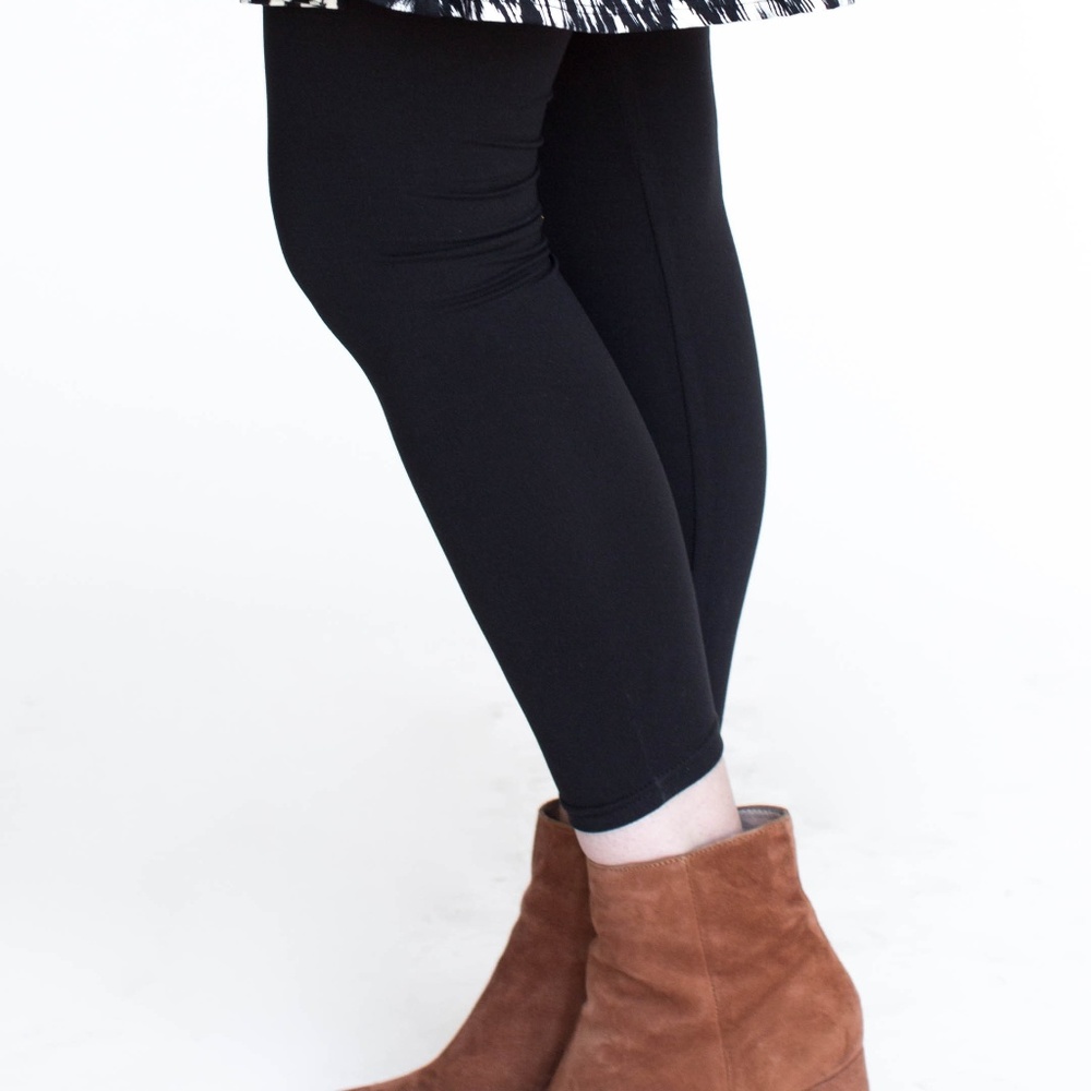 💰 FINAL SALE 💰Solid Black Leggings